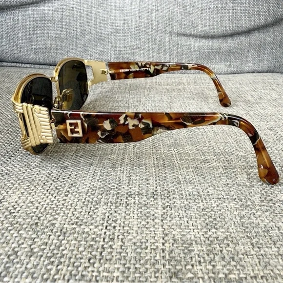 FENDI Sunglasses Vintage 80 display picture 2